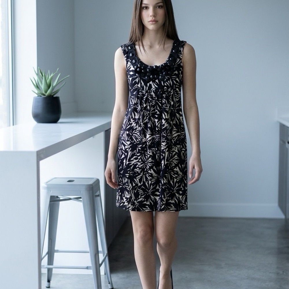 Embellished Print Dress  Black and White Floral print   Womens size 6